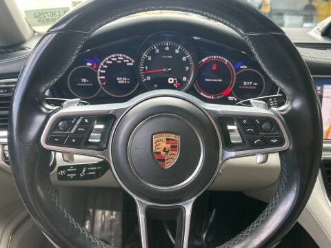 2018 Porsche Panamera 4S