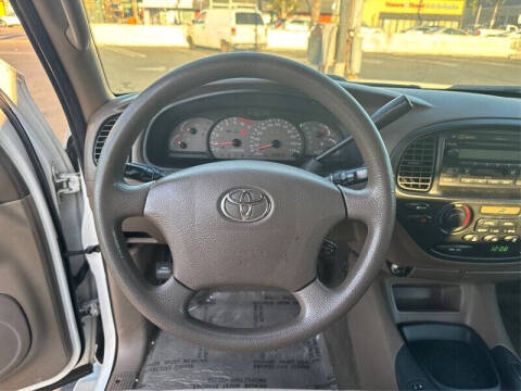 2003 Toyota Sequoia SR5