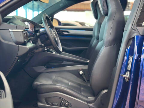 2024 Porsche Macan 4 Electric