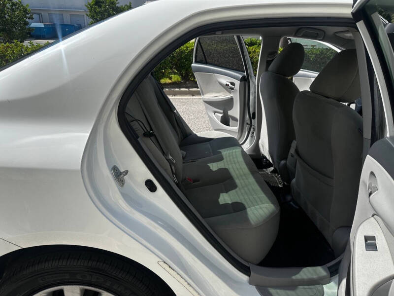 2013 Toyota Corolla LE