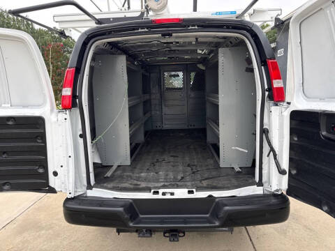 2025 Chevrolet Express 2500