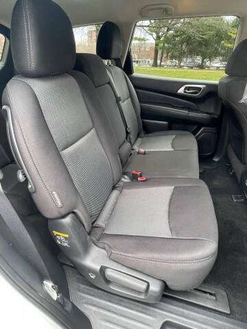 2018 Nissan Pathfinder S