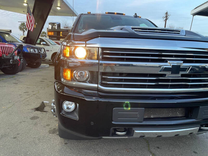 2017 Chevrolet Silverado 3500HD High Country