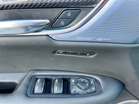 2025 Cadillac XT6 Sport