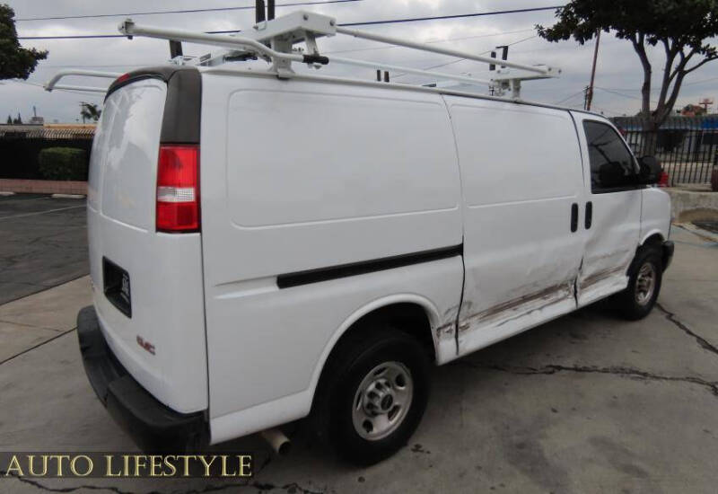 2023 GMC Savana 2500