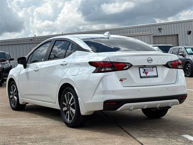 2025 Nissan Versa SV