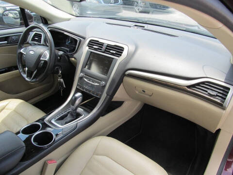 2013 Ford Fusion SE