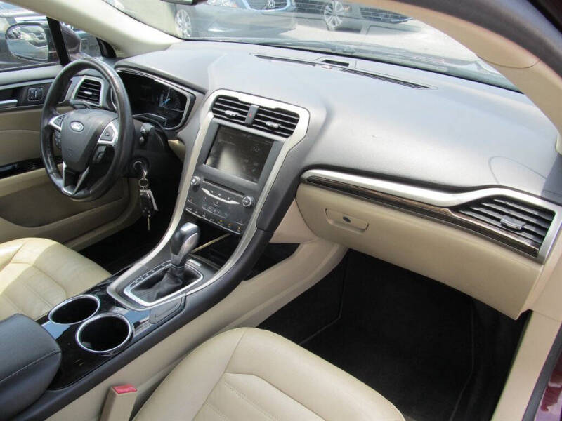 2013 Ford Fusion SE