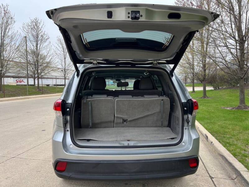 2019 Toyota Highlander LE