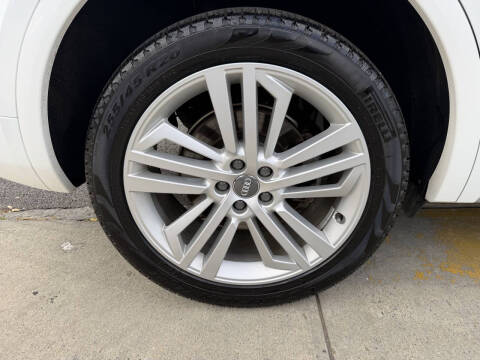 2020 Audi Q5 quattro Premium Plus 45 TFSI