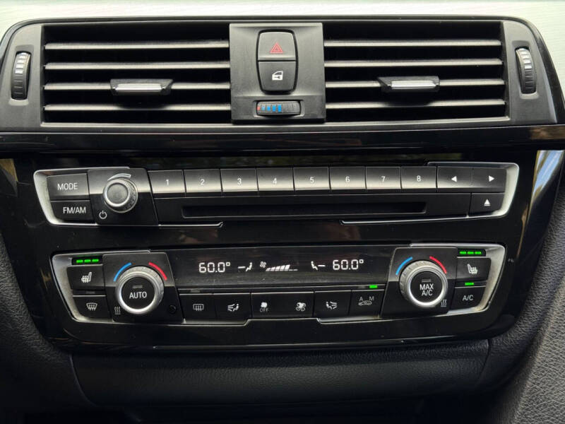 2017 BMW 3 Series 320i xDrive