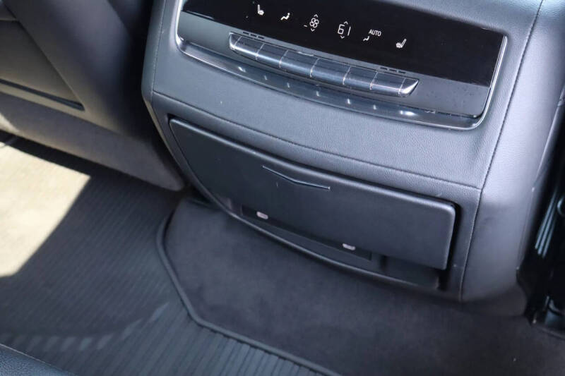 2023 Cadillac Escalade Luxury