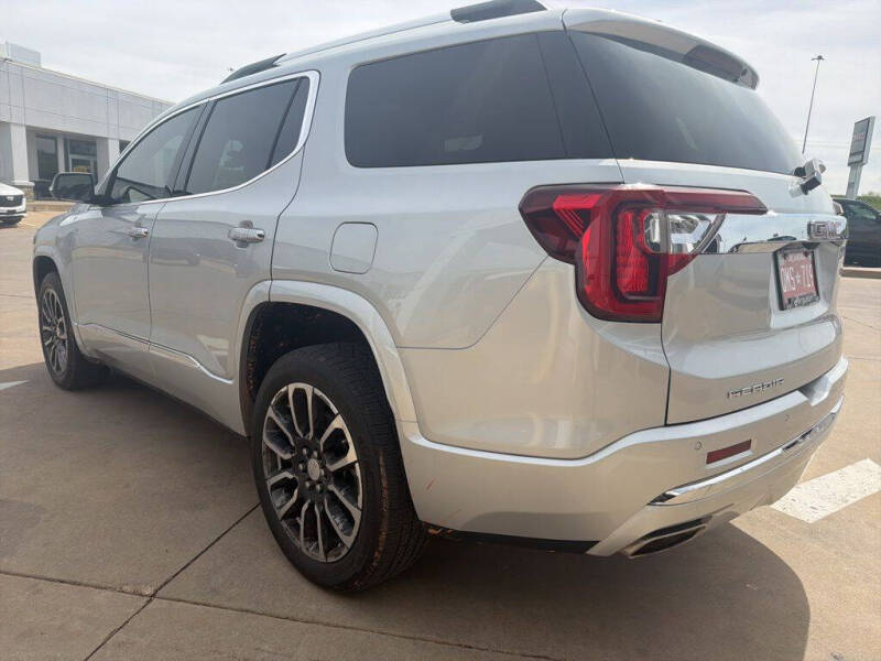 2020 GMC Acadia Denali