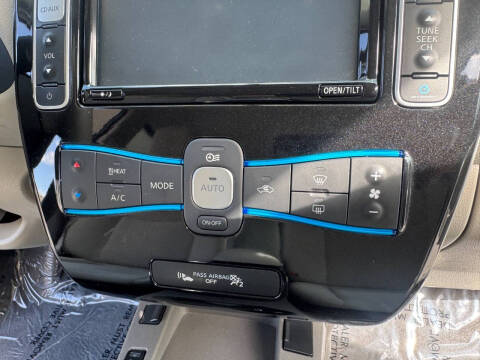 2017 Nissan LEAF SV