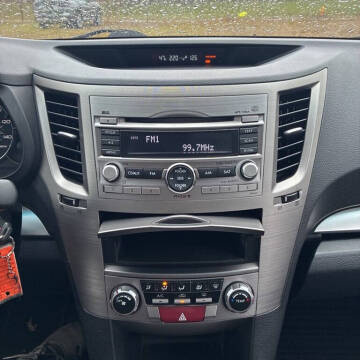 2010 Subaru Legacy 2.5i Premium