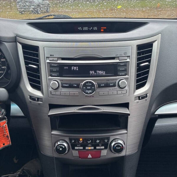 2010 Subaru Legacy 2.5i Premium