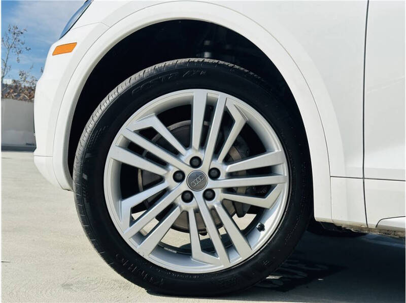 2018 Audi Q5 2.0T quattro Premium Plus