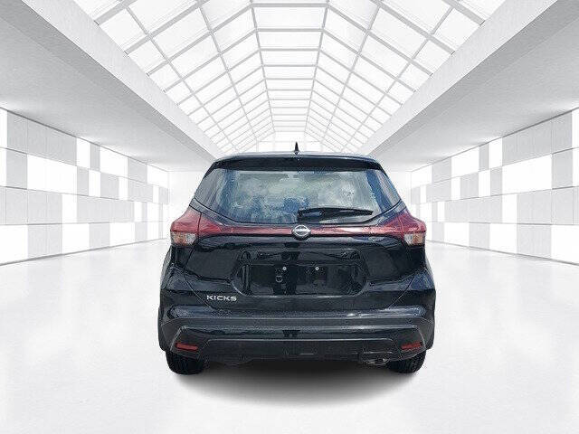 2025 Nissan Kicks Play S