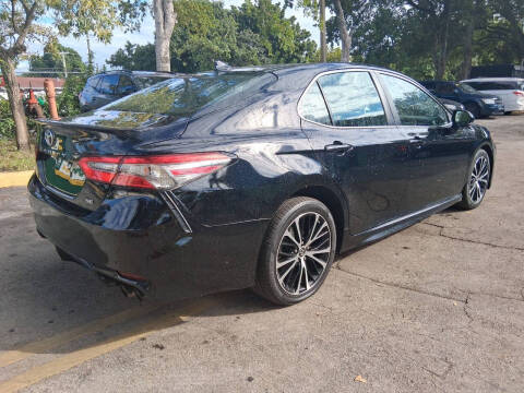2019 Toyota Camry SE