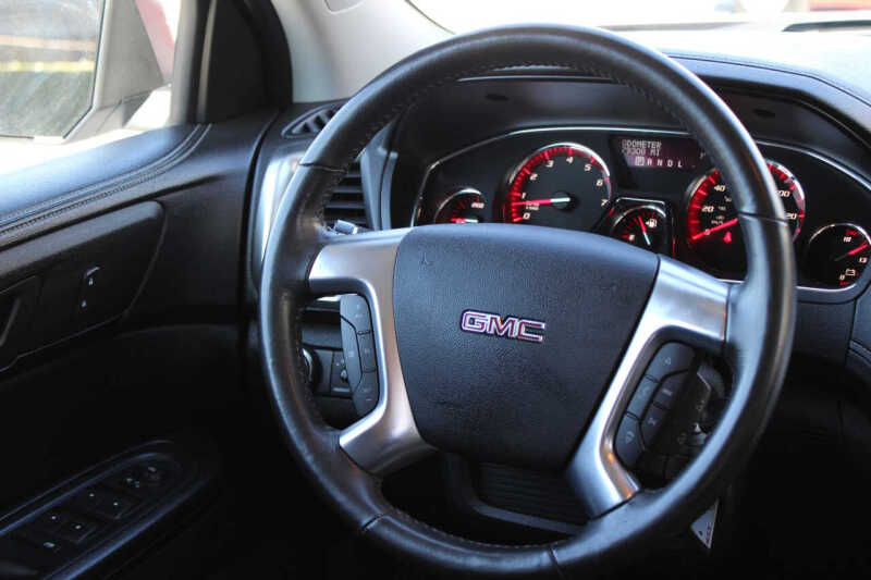 2016 GMC Acadia SLE-2