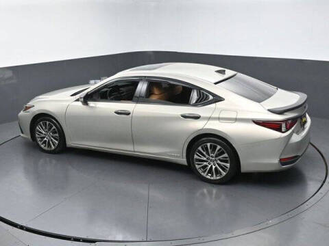 2019 Lexus ES 300h