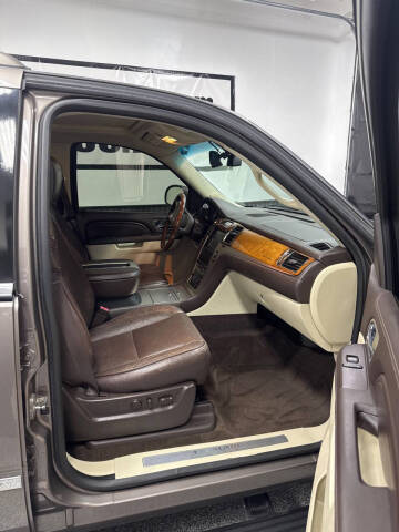 2014 Cadillac Escalade Platinum