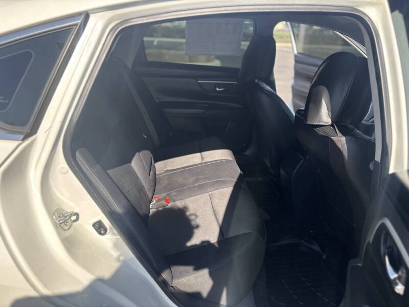 2017 Nissan Altima 2.5 SR