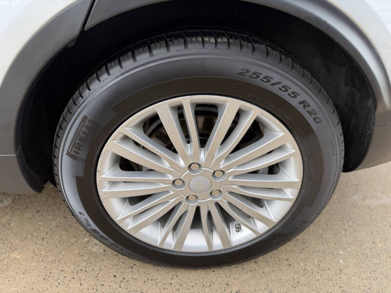 2019 Land Rover Discovery SE