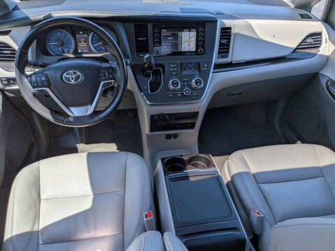 2018 Toyota Sienna XLE Premium 8-Passenger