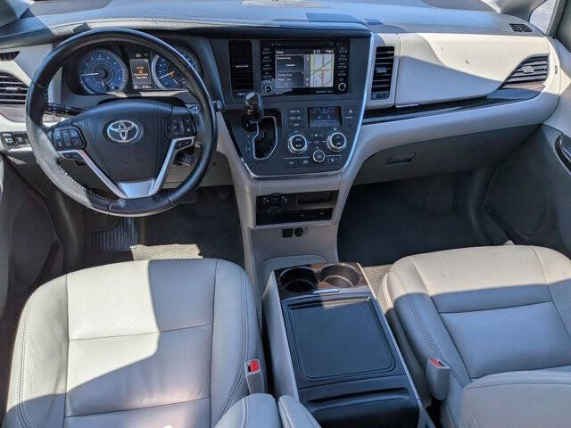 2018 Toyota Sienna XLE Premium 8-Passenger