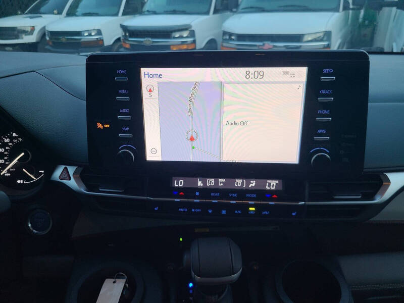 2022 Toyota Sienna XLE 8-Passenger