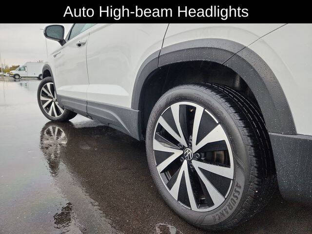 2024 Volkswagen Taos SE