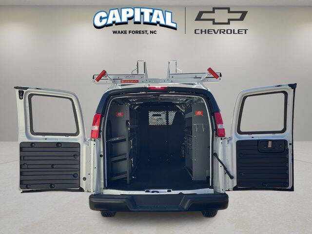 2025 Chevrolet Express 2500