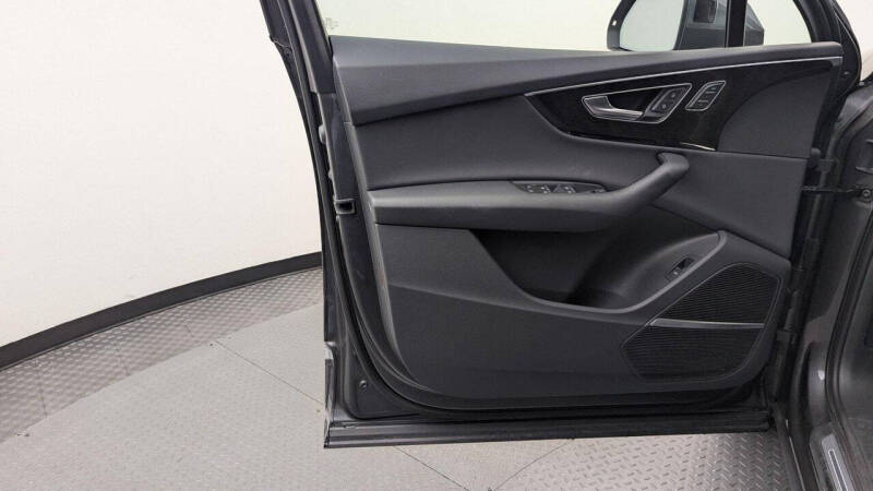 2022 Audi Q7 quattro Premium Plus 55 TFSI