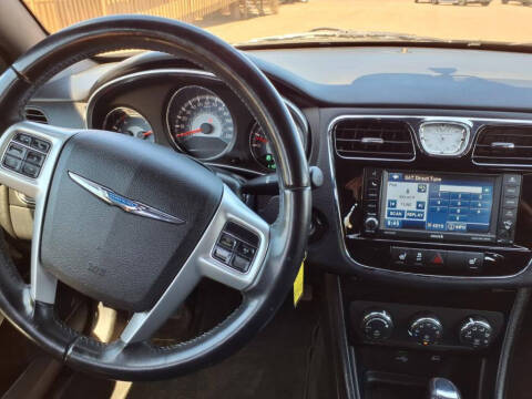 2012 Chrysler 200 Touring