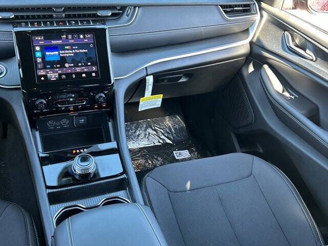 2026 Jeep Grand Cherokee Laredo X