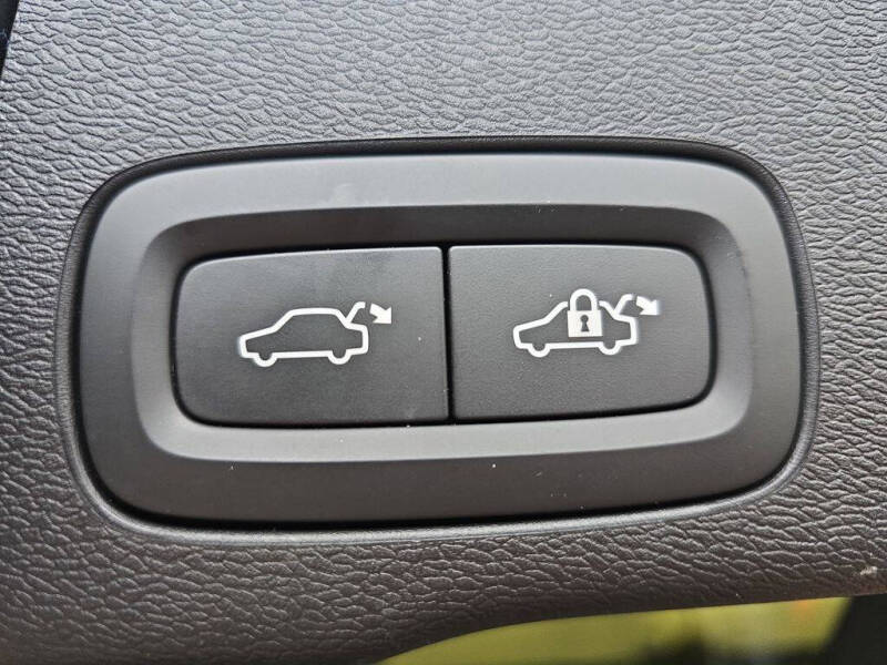 2022 Volvo XC60 Recharge T8 Inscription