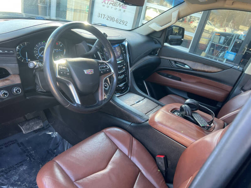 2017 Cadillac Escalade Luxury