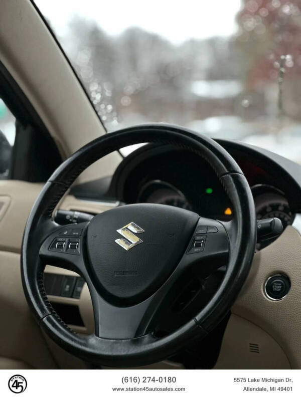 2011 Suzuki Kizashi SE