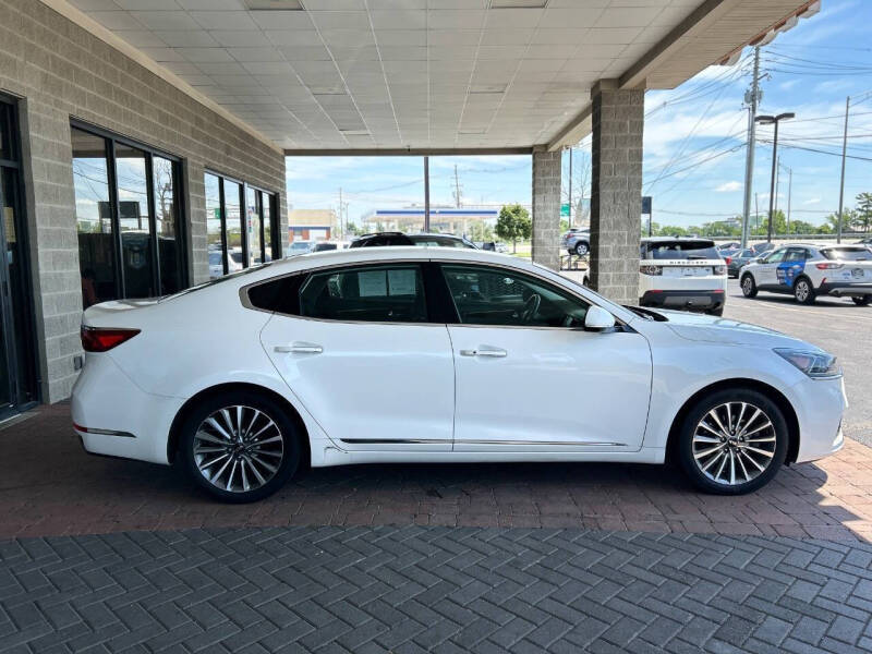 2017 Kia Cadenza Premium