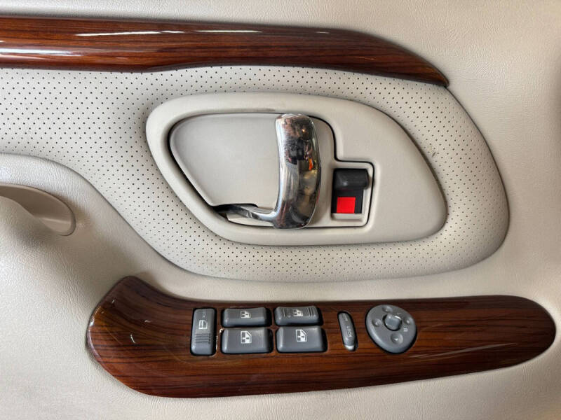 2000 Cadillac Escalade