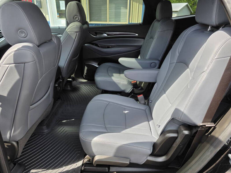 2024 Buick Enclave Essence