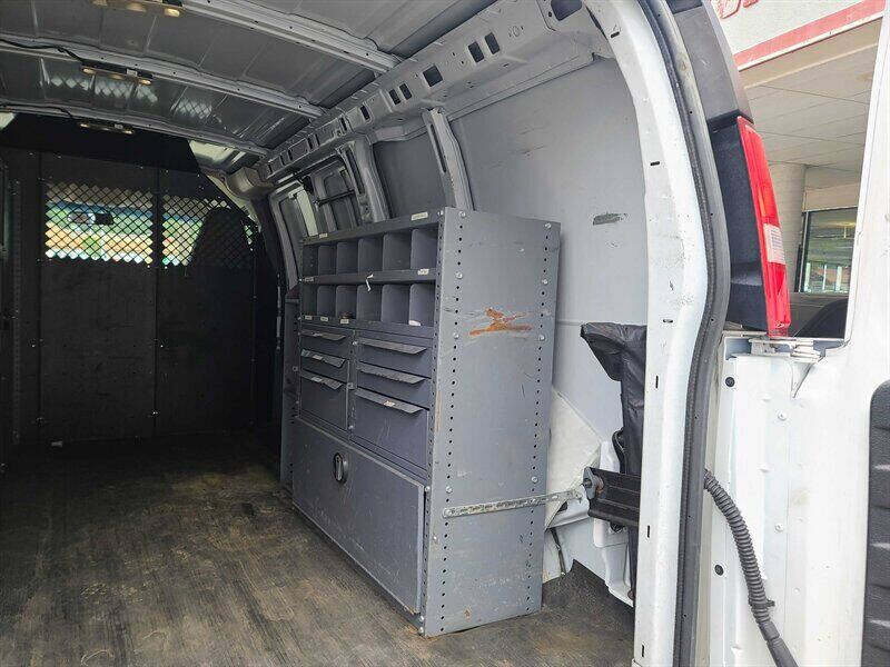 2017 Chevrolet Express 2500