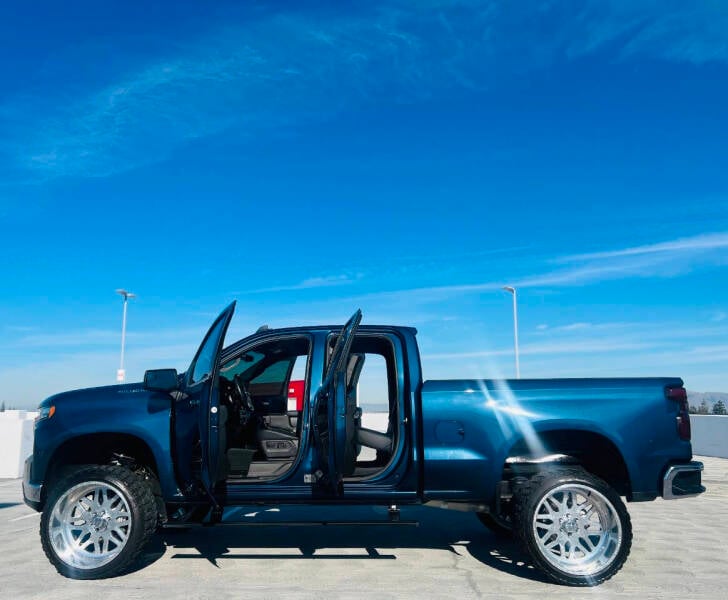 2019 Chevrolet Silverado 1500 LT photo 10