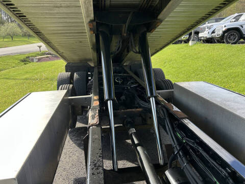 2019 Freightliner Business class M2