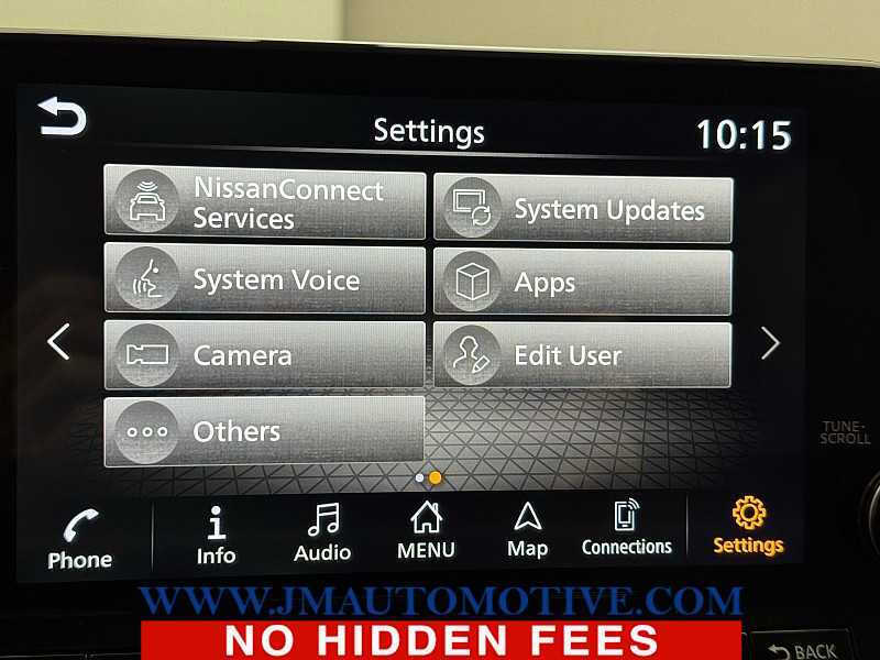 2022 Nissan Pathfinder SL