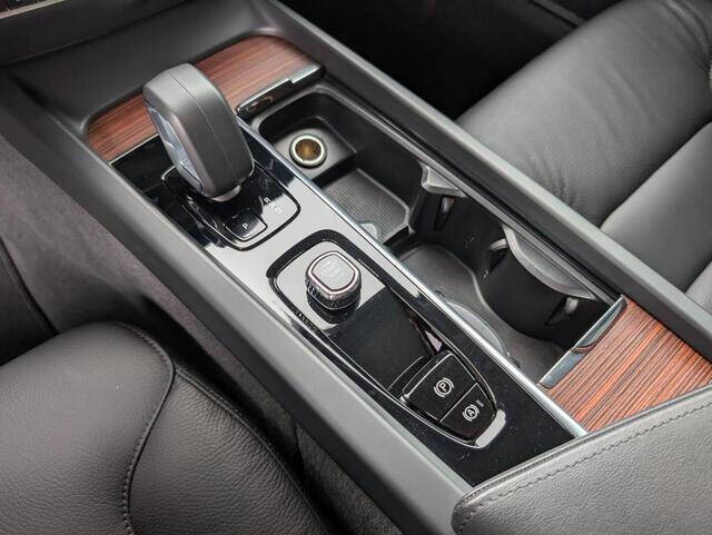 2025 Volvo V60 Cross Country B5 Plus