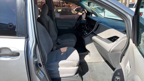 2017 Toyota Sienna L 7-Passenger
