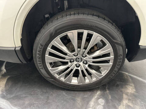 2021 Toyota Venza XLE