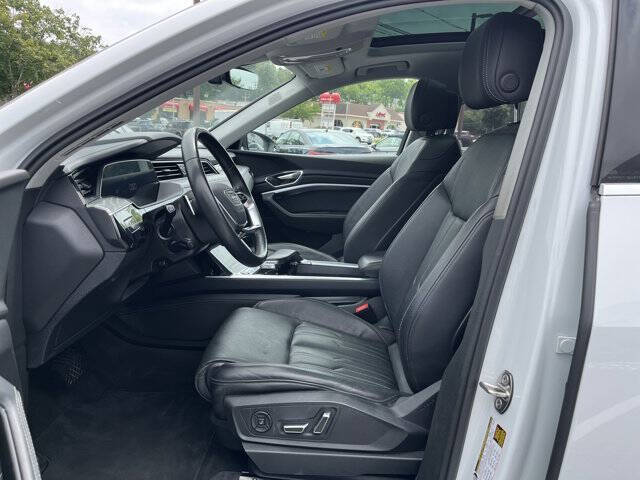 2024 Audi Q8 e-tron quattro Prestige